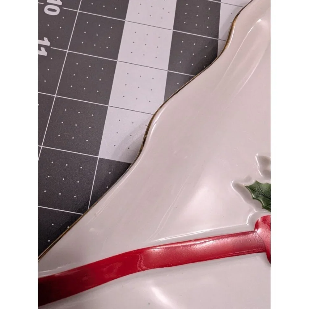 Mount Clemens Pottery Christmas Tree‎ Red Ribbon and Holly Leaf Plate Dish 9 in